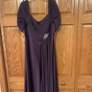 Short sleeve purple dress